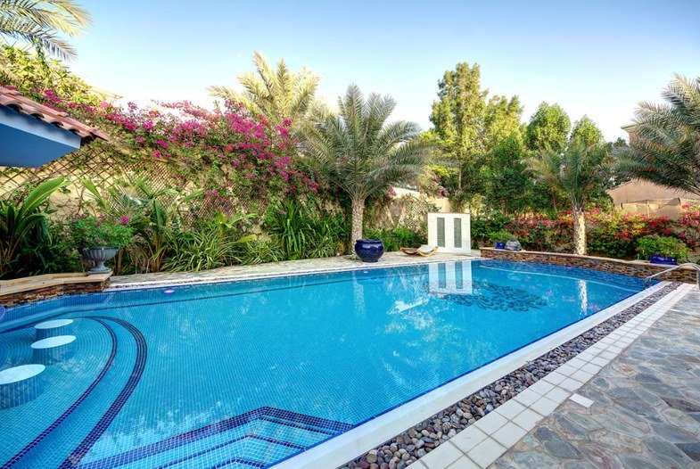 The Greens Dubai Pool